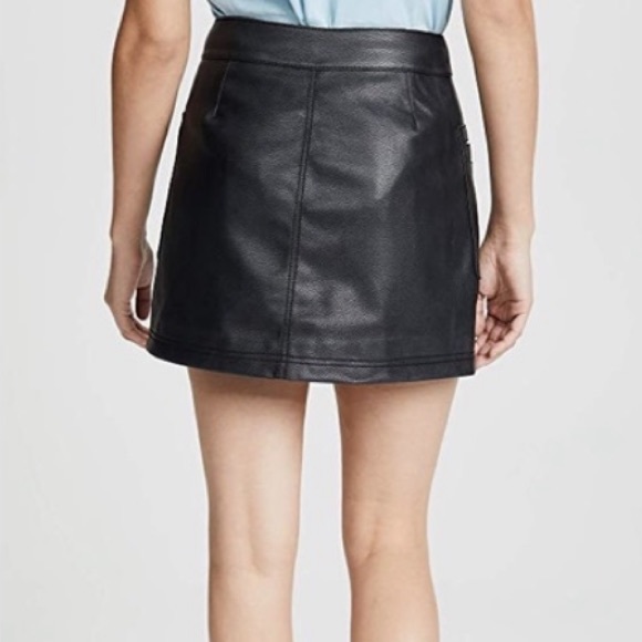 Free People Faux Leather Front Zip Mini Skirt Size 0 - Picture 3 of 3